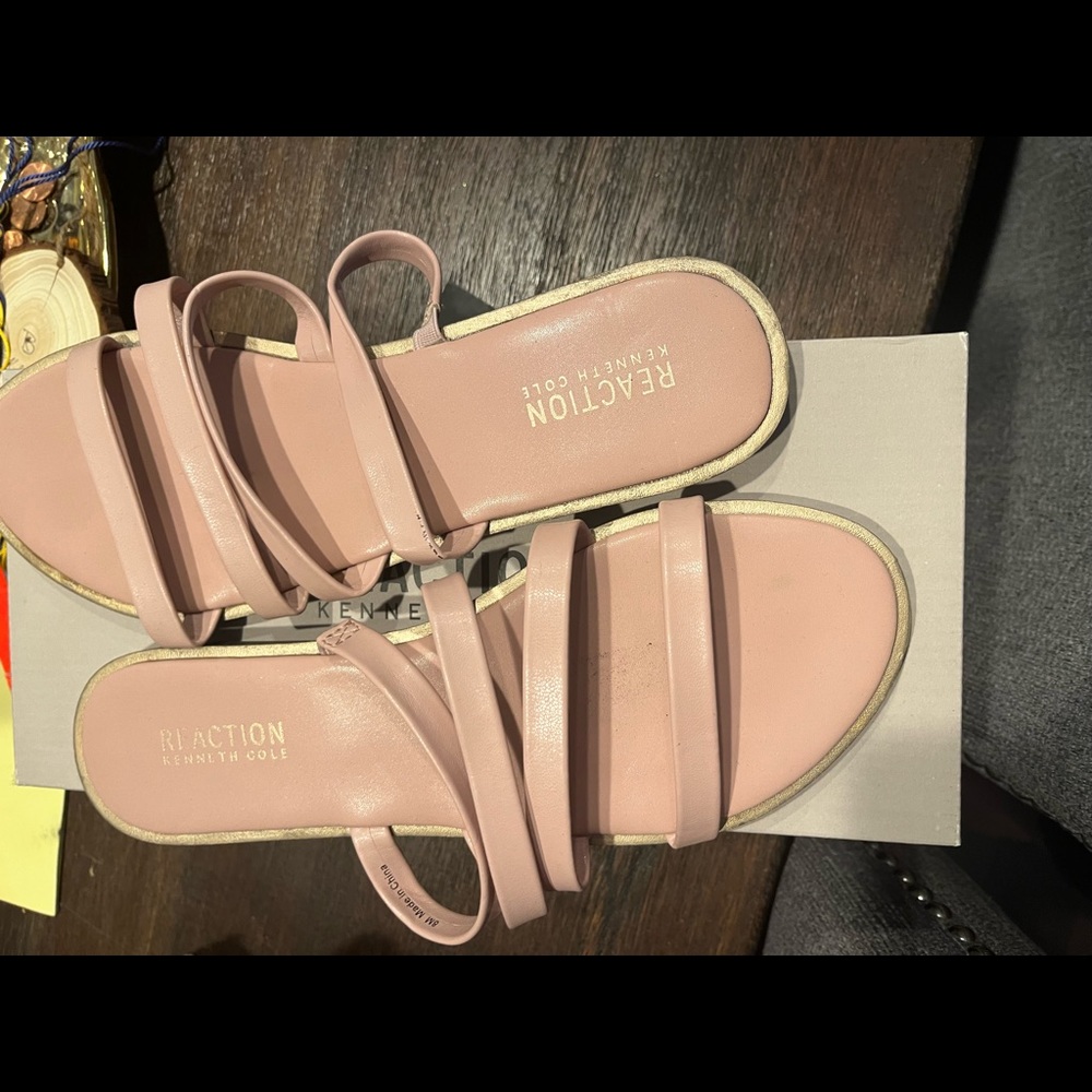 Kenneth Cole relations slides/sandals size 8